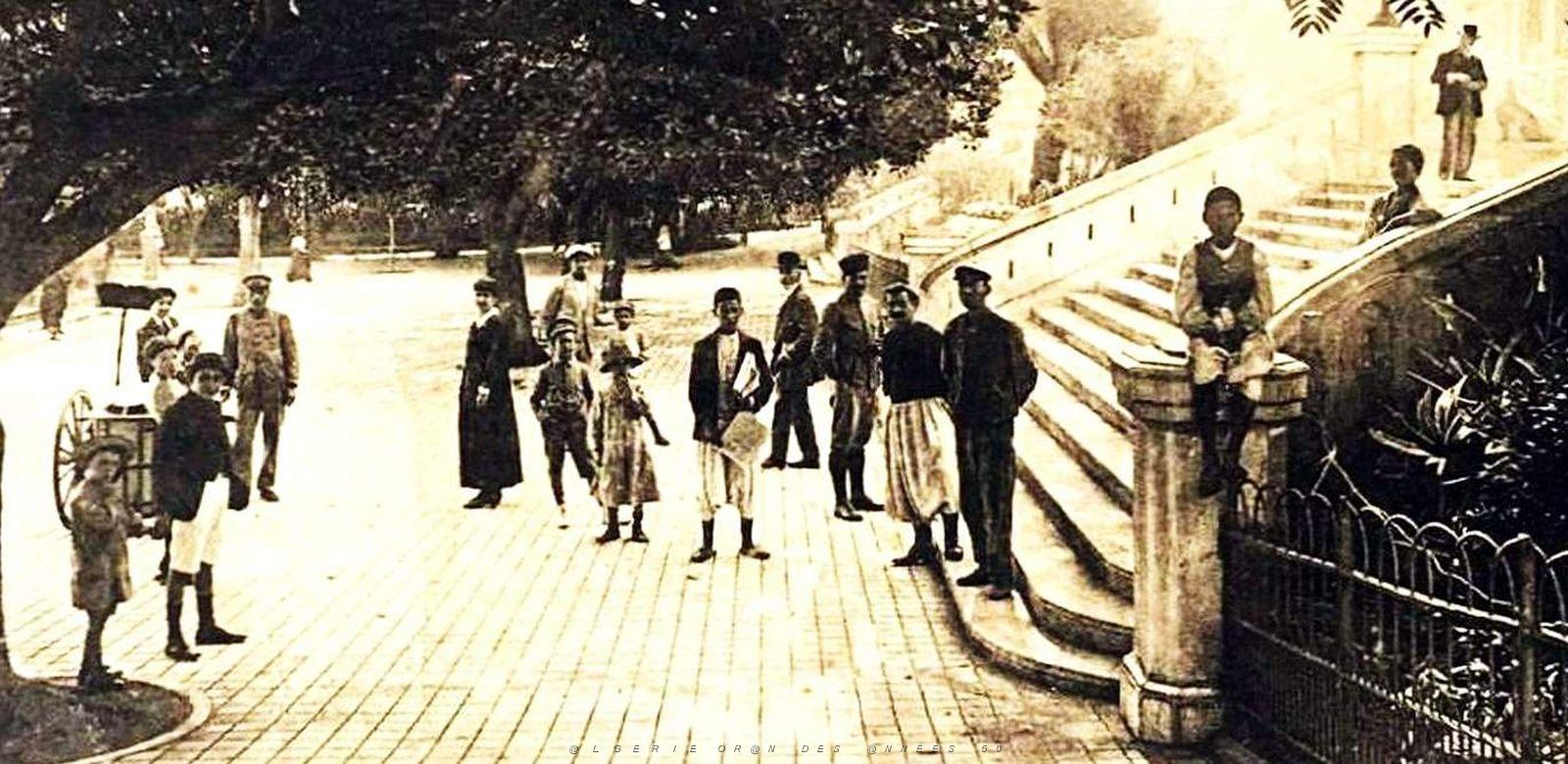1805- Oran - Place2 d'Armes - 1927.jpg
